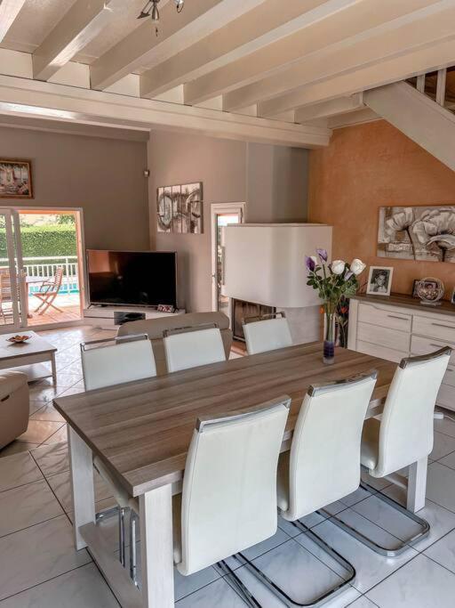 Magnifique Maison A Lentilly - Piscine Kültér fotó
